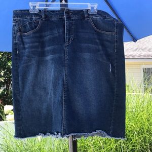 Distressed Denim pencil stretch Skirt